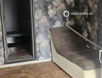 2-комнатная часть дома, 3 соток, 32 м², На длительный срок