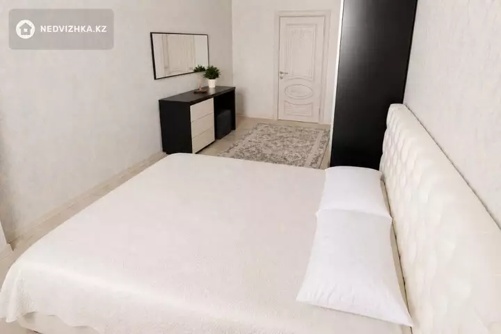 4-комнатная квартира, этаж 13 из 19, 140 м², Посуточно, фотография 5