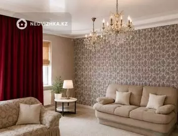 4-комнатная квартира, этаж 13 из 19, 140 м², Посуточно