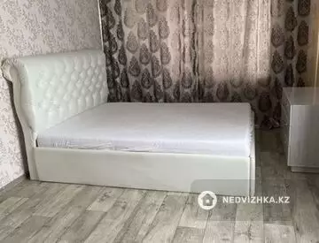 1-комнатная квартира, этаж 2 из 4, 32 м², Посуточно
