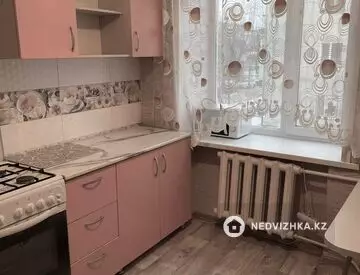 1-комнатная квартира, этаж 2 из 4, 32 м², Посуточно