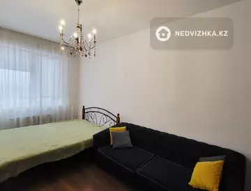 3-комнатная квартира, этаж 5 из 18, 85 м², На длительный срок, миниатюра 4