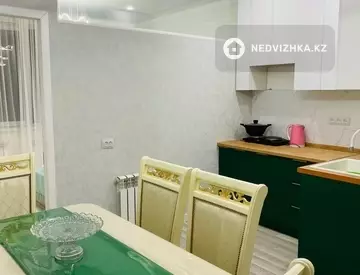 2-комнатная квартира, этаж 8 из 9, 55 м²