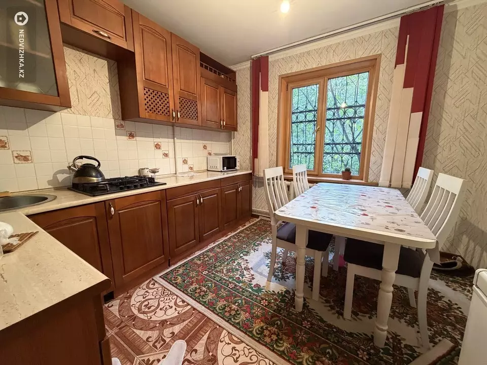 2-комнатная квартира, этаж 2 из 5, 54 м², фотография 5