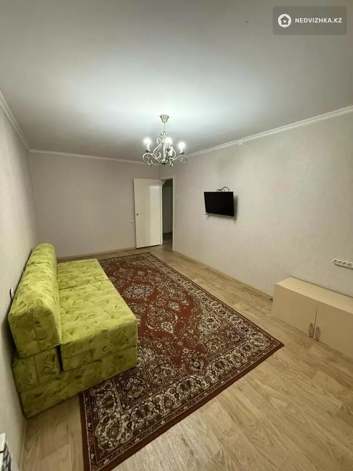 3-комнатная квартира, этаж 1 из 5, 70 м², На длительный срок, фотография 3