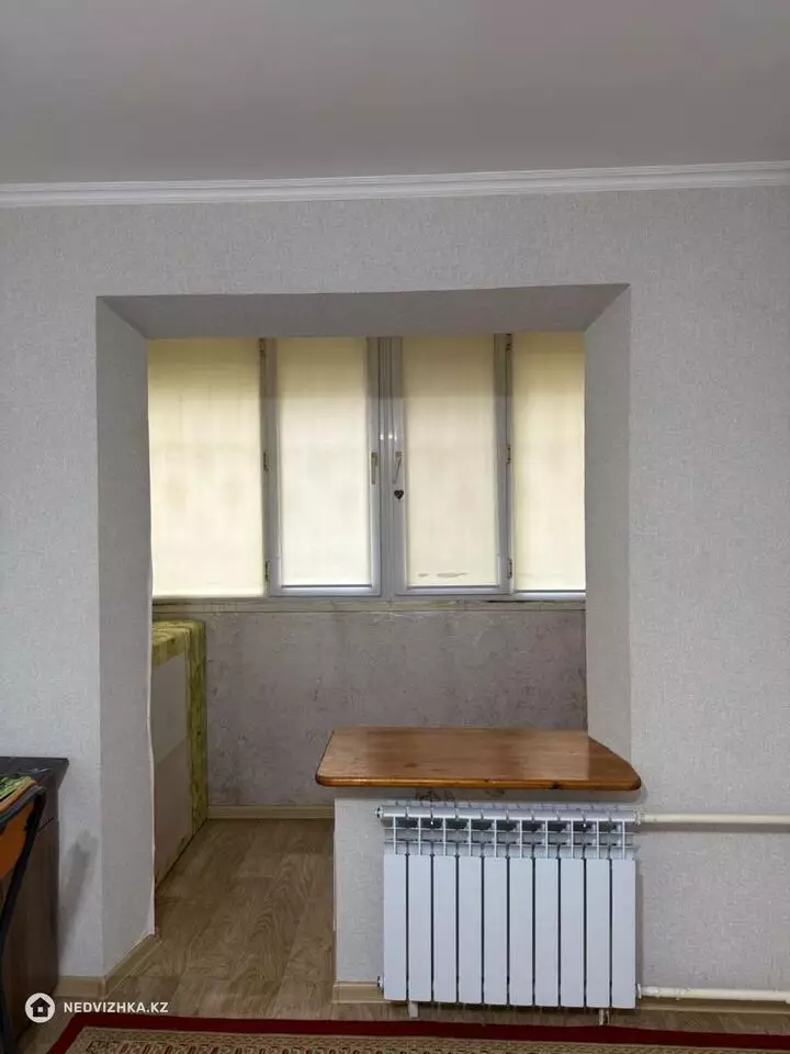 3-комнатная квартира, этаж 1 из 5, 70 м², На длительный срок, фотография 4