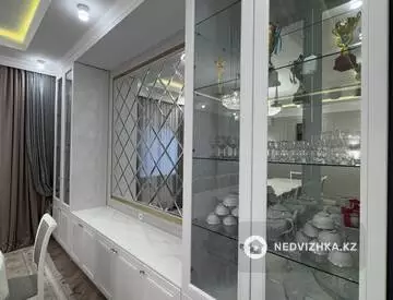 6-комнатный дом, 6.8 соток, 282 м²