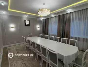 6-комнатный дом, 6.8 соток, 282 м²