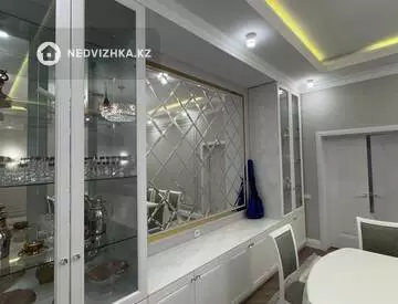 6-бөлмелі үй, 6.8 соттық, 282 м², 6-нобай
