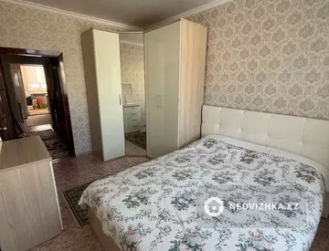 3-комнатная квартира, этаж 3 из 5, 65 м², миниатюра 1