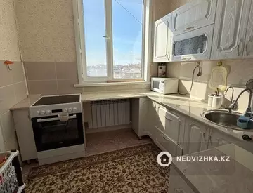 3-комнатная квартира, этаж 3 из 5, 65 м², миниатюра 2