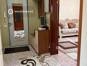3-комнатная квартира, этаж 3 из 5, 65 м², миниатюра 6