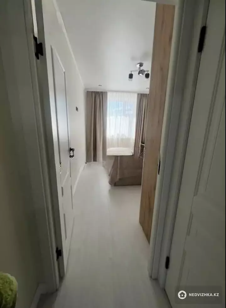 3-комнатная квартира, этаж 2 из 9, 70 м², фотография 4