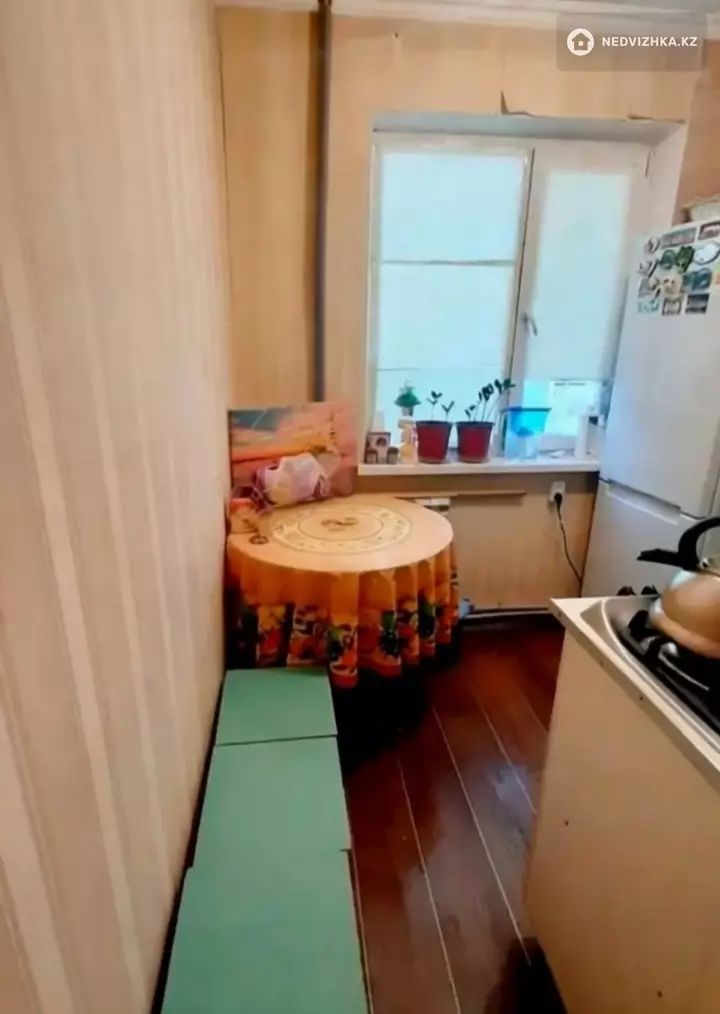 2-комнатная квартира, этаж 2 из 5, 50 м², фотография 2