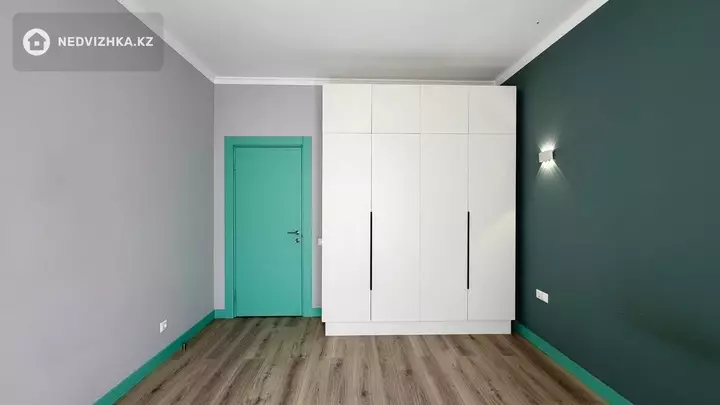 3-комнатная квартира, этаж 2 из 3, 76 м², фотография 4