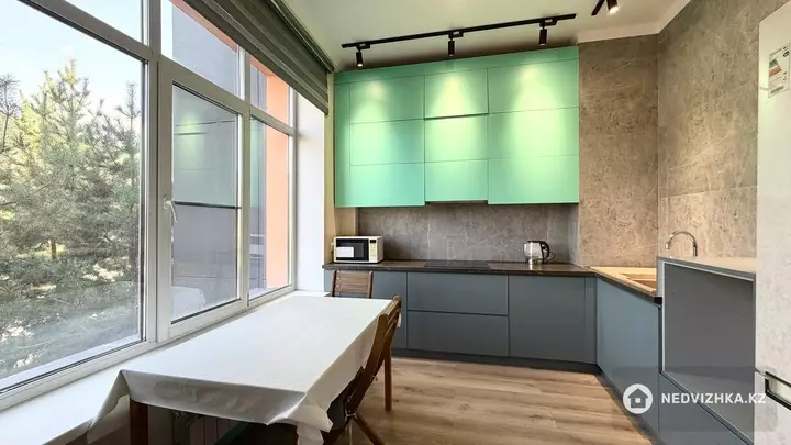 3-комнатная квартира, этаж 2 из 3, 76 м², фотография 5