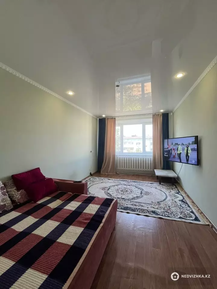 2-комнатная квартира, этаж 5 из 5, 55 м², фотография 2