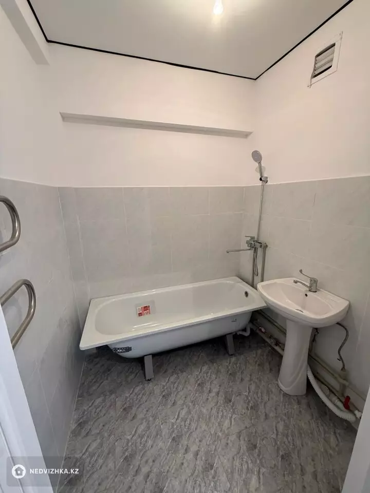3-комнатная квартира, этаж 1 из 5, 83 м², На длительный срок, фотография 2