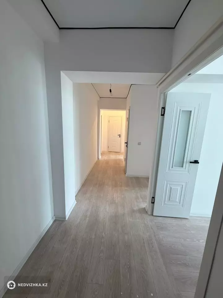 3-комнатная квартира, этаж 1 из 5, 83 м², На длительный срок, фотография 5