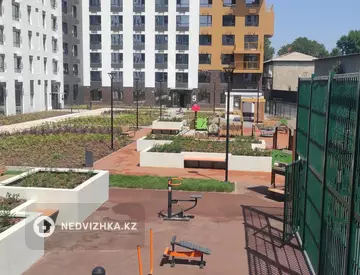 1-комнатная квартира, этаж 3 из 9, 39 м²