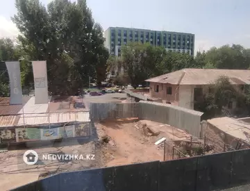1-комнатная квартира, этаж 3 из 9, 39 м²