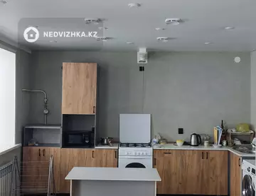2-комнатная квартира, этаж 1 из 6, 55 м², На длительный срок