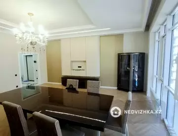 8-комнатная квартира, этаж 5 из 8, 283 м², миниатюра 2