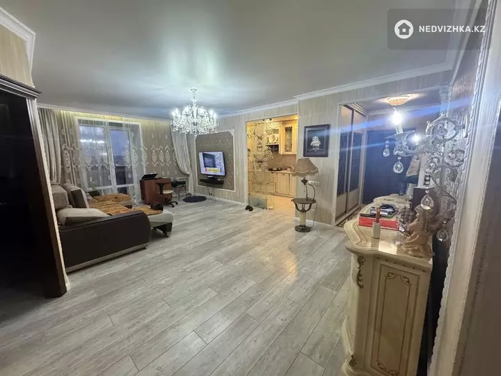 3-комнатная квартира, этаж 8 из 9, 88 м²