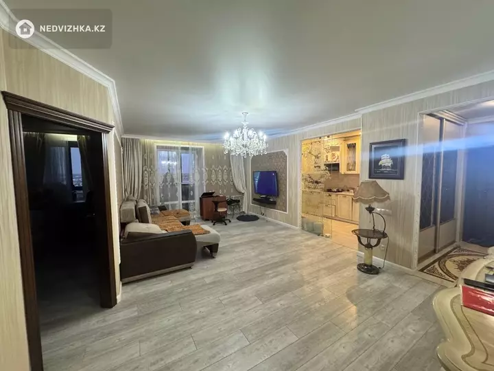 3-комнатная квартира, этаж 8 из 9, 88 м², фотография 4