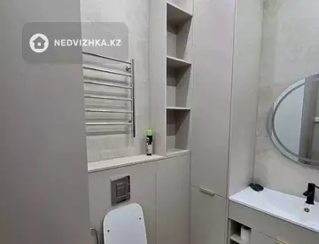 2-комнатная квартира, этаж 7 из 12, 65 м², На длительный срок