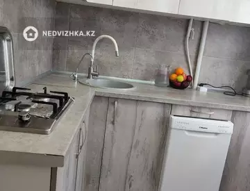 4-комнатная квартира, этаж 2 из 5, 60 м²