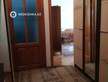 3-комнатная квартира, этаж 2 из 5, 66 м²