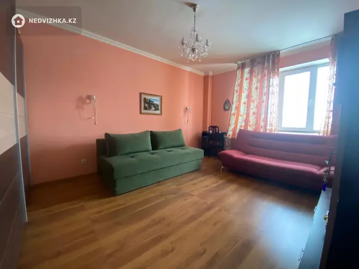 2-комнатная квартира, этаж 8 из 18, 53 м², фотография 4