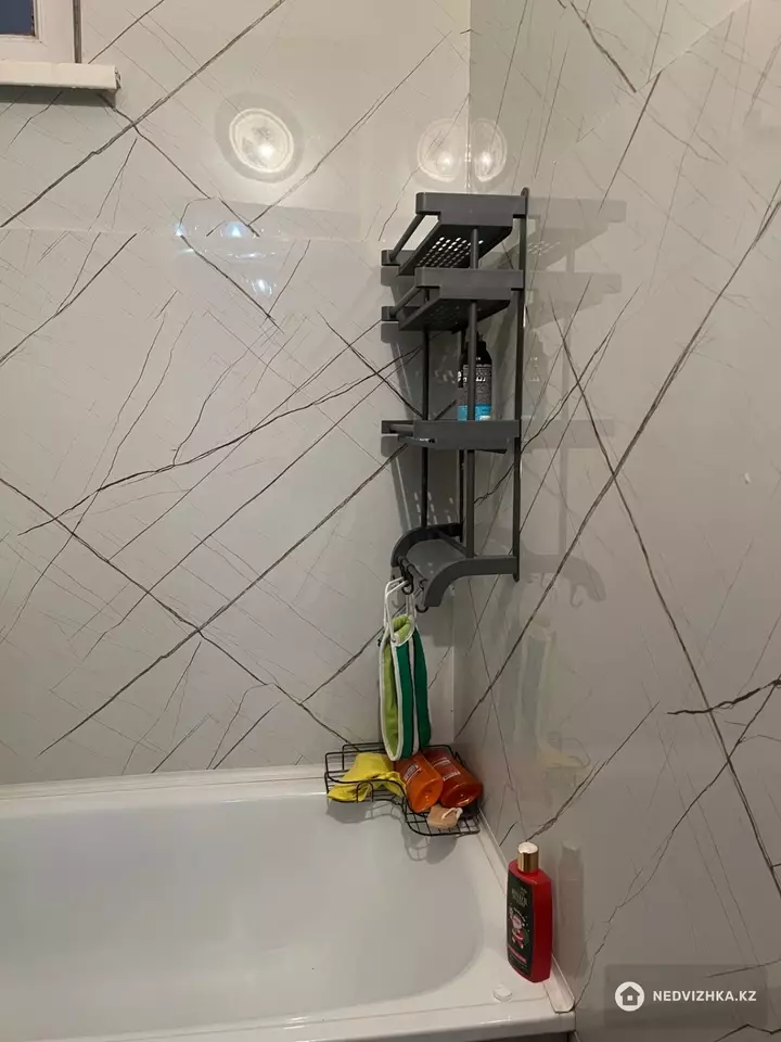 3-комнатная квартира, этаж 2 из 5, 78 м², фотография 2