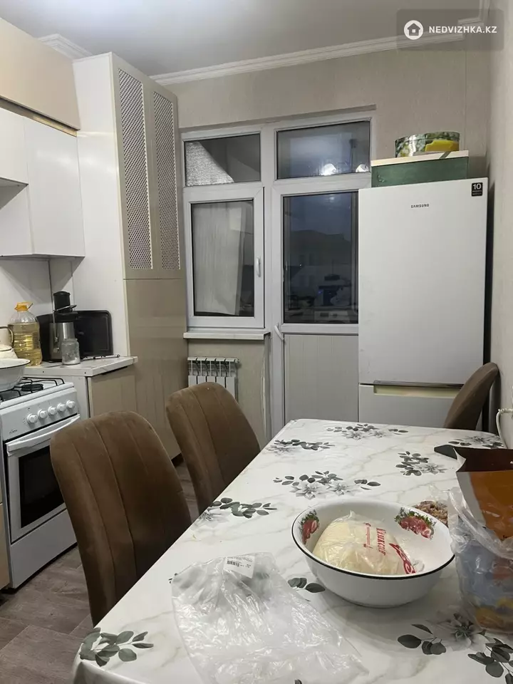 3-комнатная квартира, этаж 2 из 5, 78 м², фотография 4