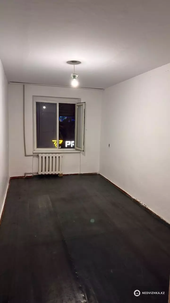 3-комнатная квартира, этаж 4 из 5, 60 м²