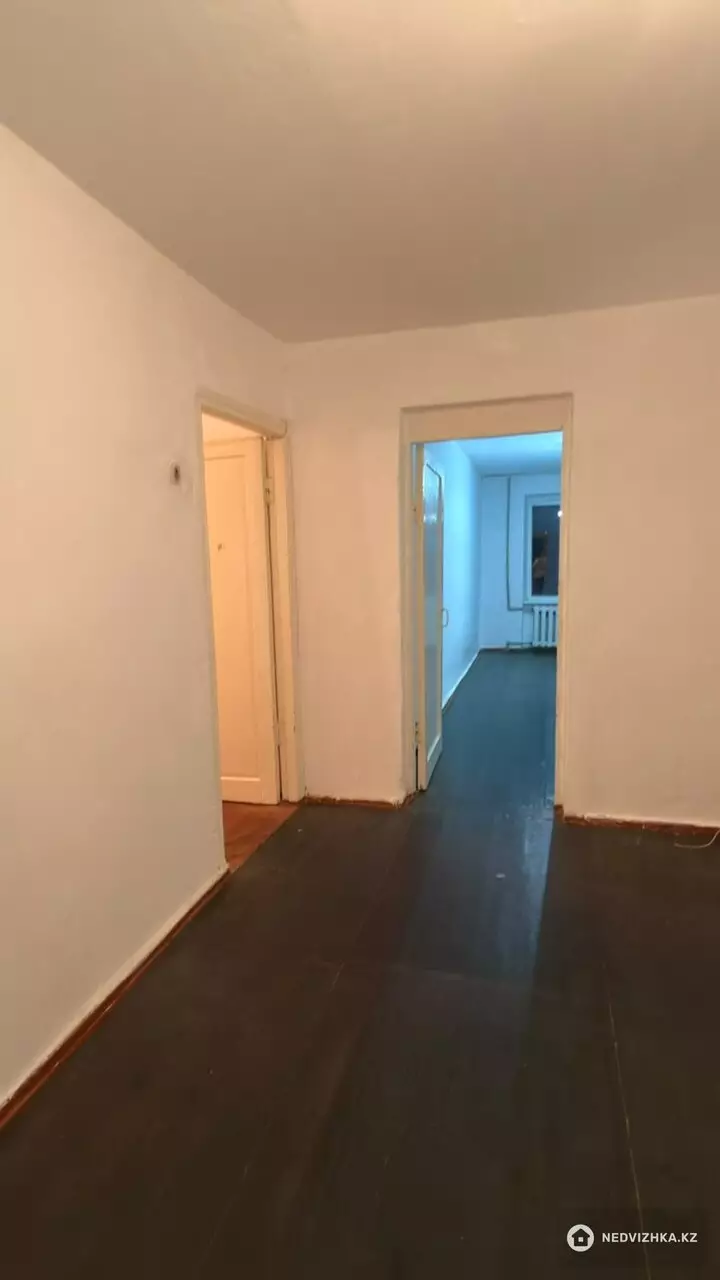 3-комнатная квартира, этаж 4 из 5, 60 м², фотография 4