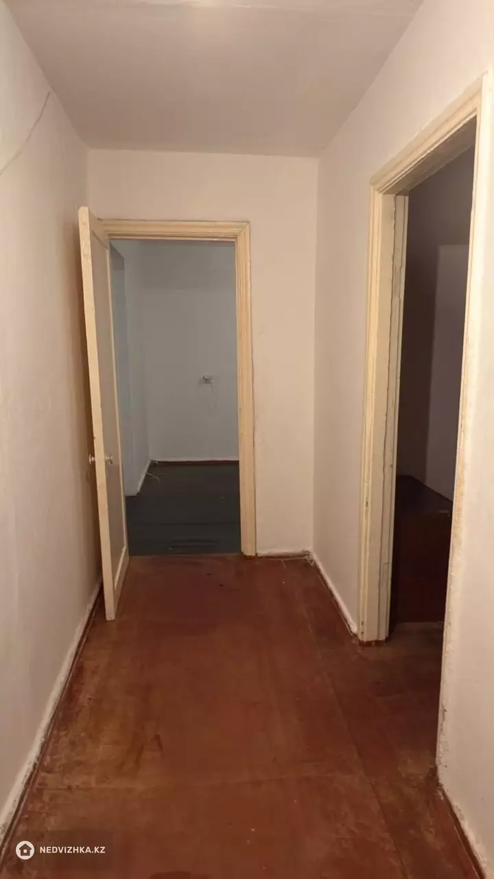 3-комнатная квартира, этаж 4 из 5, 60 м², фотография 5