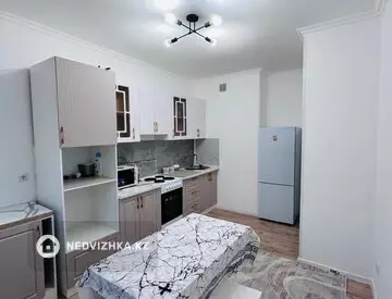 1-комнатная квартира, этаж 4 из 9, 40 м²
