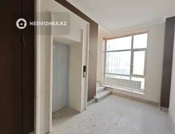 2-комнатная квартира, этаж 2 из 5, 75 м², миниатюра 2