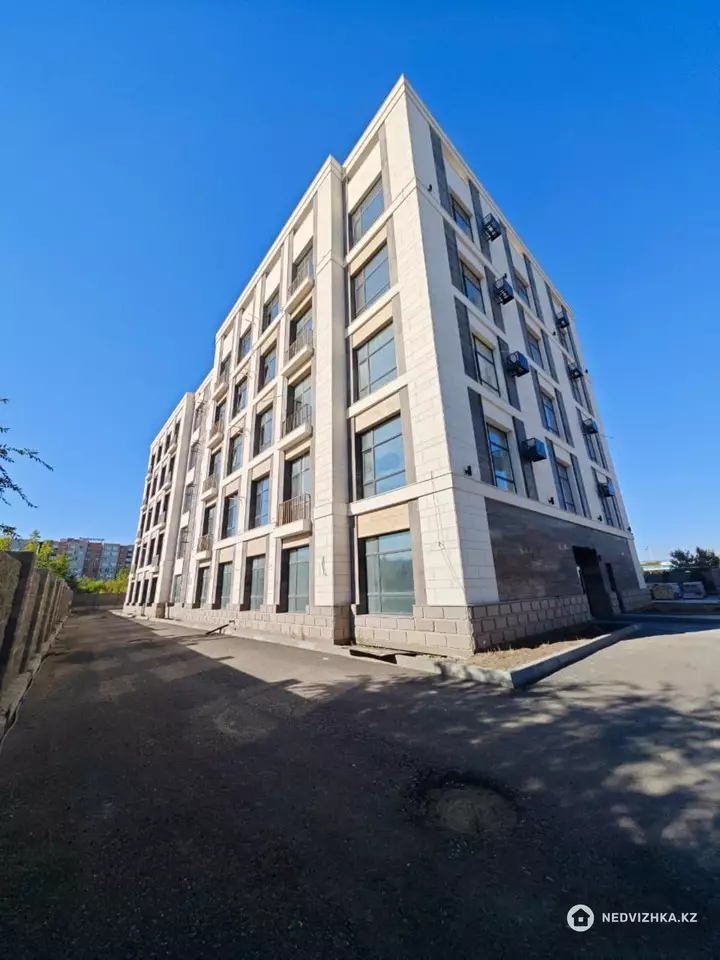 2-комнатная квартира, этаж 2 из 5, 75 м²