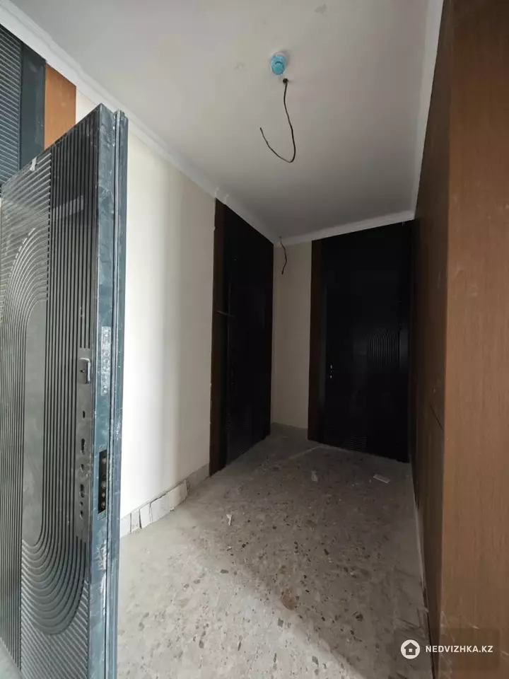 2-комнатная квартира, этаж 2 из 5, 75 м², фотография 5