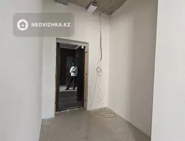 2-комнатная квартира, этаж 2 из 5, 75 м², миниатюра 10