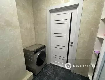2-комнатная квартира, этаж 9 из 12, 70 м², На длительный срок, миниатюра 9