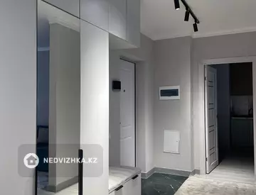 2-комнатная квартира, этаж 9 из 12, 70 м², На длительный срок, миниатюра 12