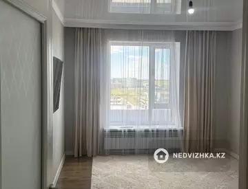 2-комнатная квартира, этаж 11 из 12, 56 м², миниатюра 2