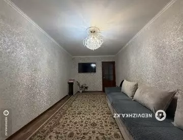 2-комнатная квартира, этаж 2 из 5, 52 м², миниатюра 1