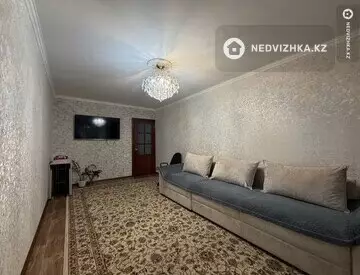 2-комнатная квартира, этаж 2 из 5, 52 м², миниатюра 2