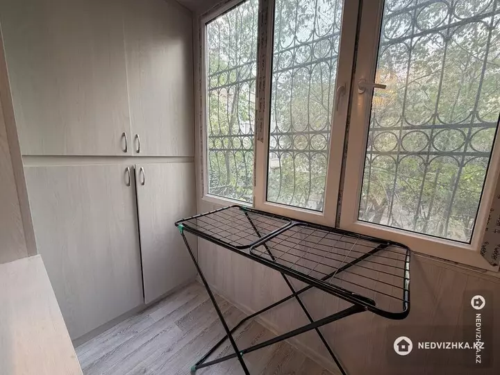 2-комнатная квартира, этаж 2 из 5, 52 м², фотография 5