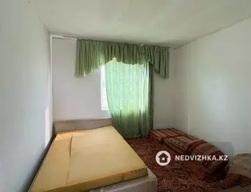 4-комнатная квартира, этаж 1 из 1, 70 м², На длительный срок
